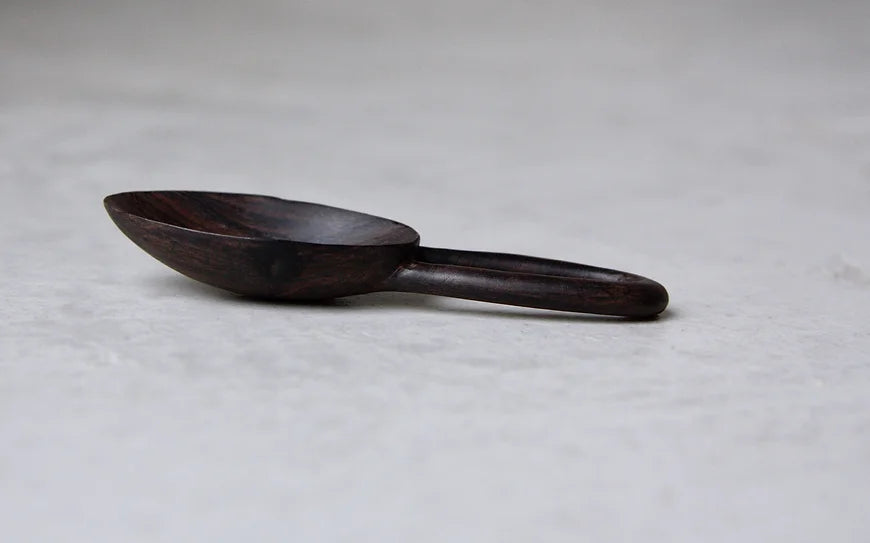Large Blackwood Scoop
