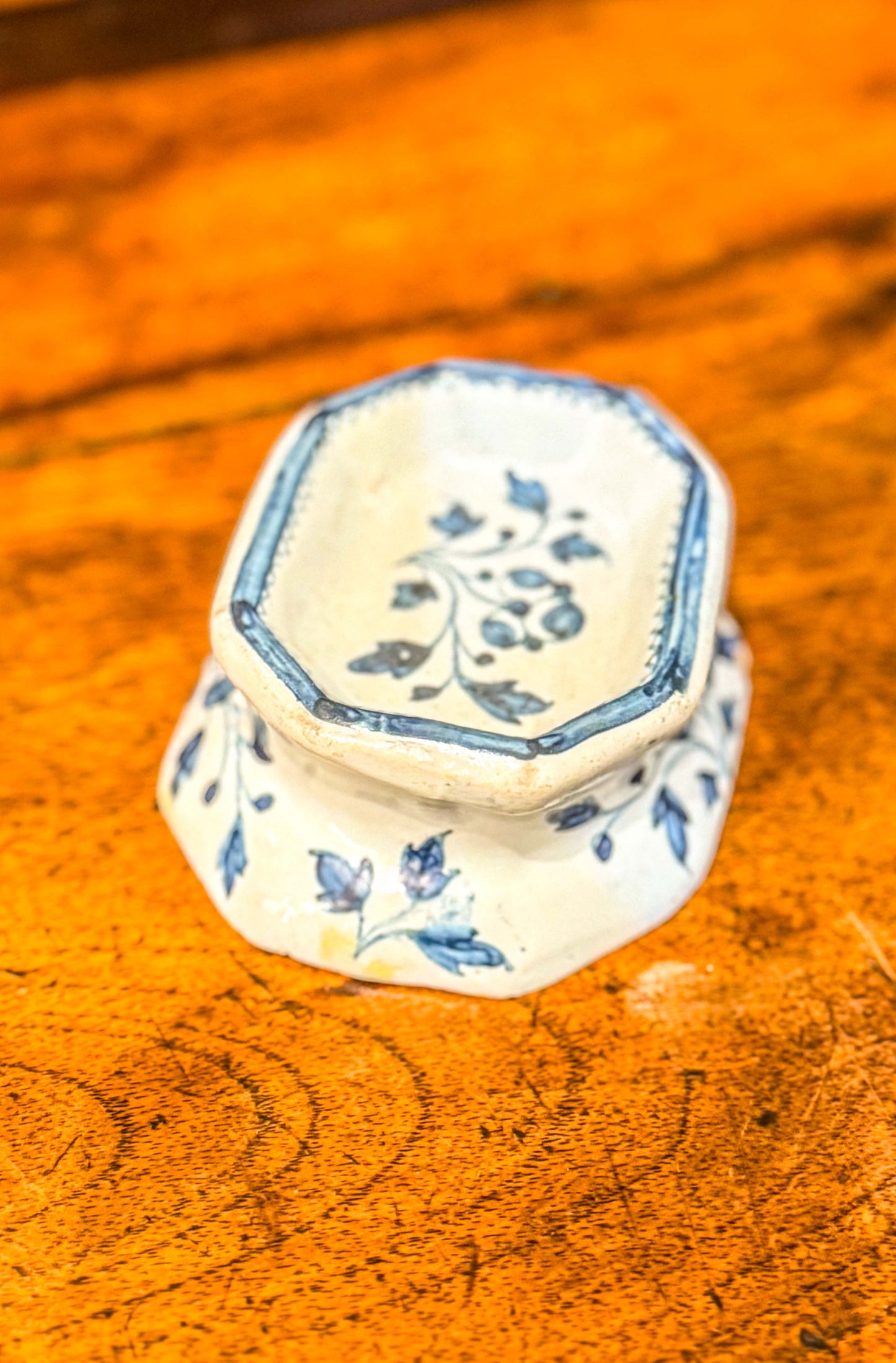English Delftware Blue & White Salt Cellar, c.1750 – 18th Century Hand Painted Octagonal Dish