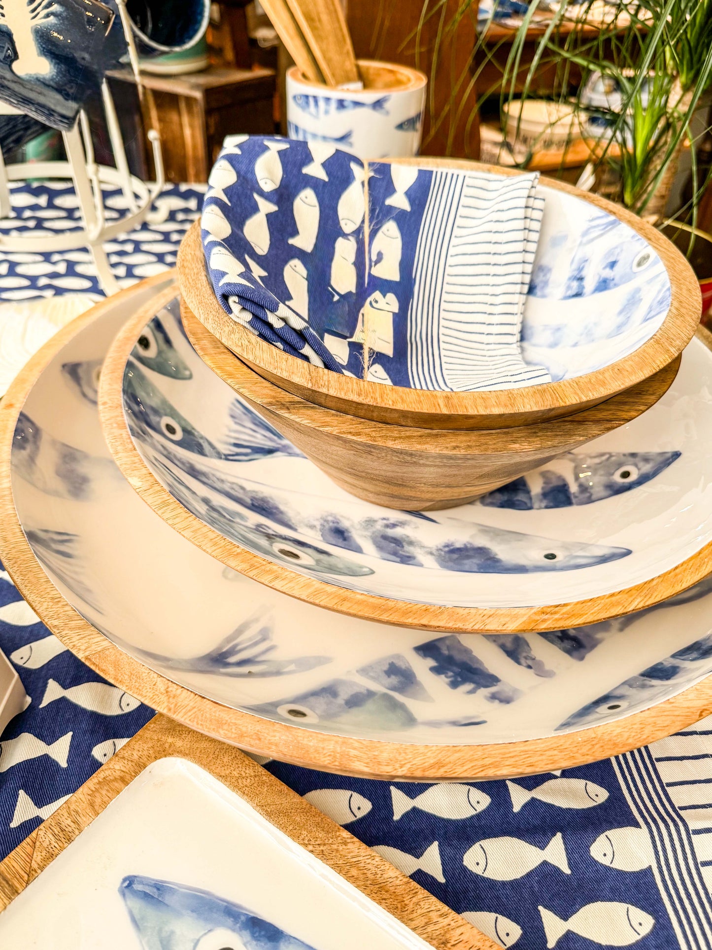 Enamelled High Sided Wooden Salad Bowl – Fishbone Design 5