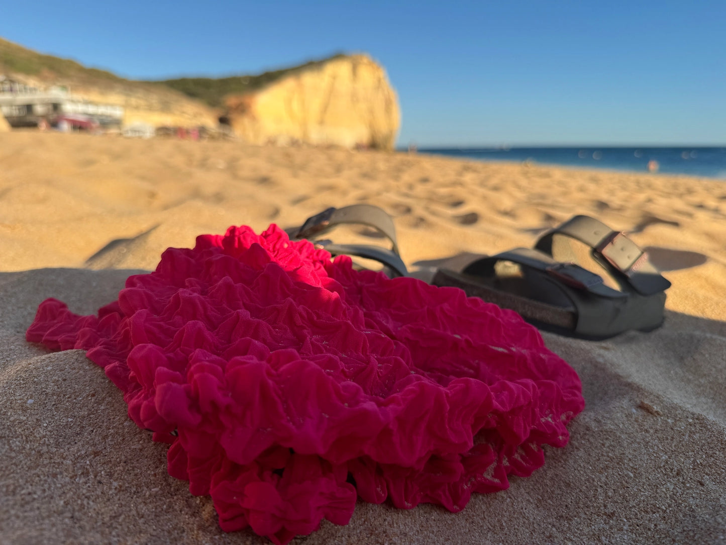 Hot Pink - Sustainable Foldable Shopping Bag on Beach