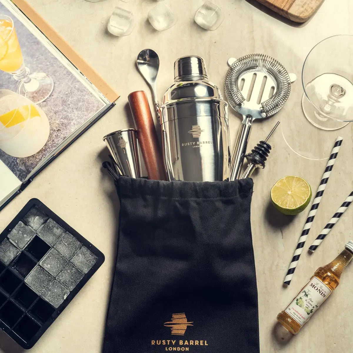 Rusty Barrel Mayfair Cocktail Making Set 2