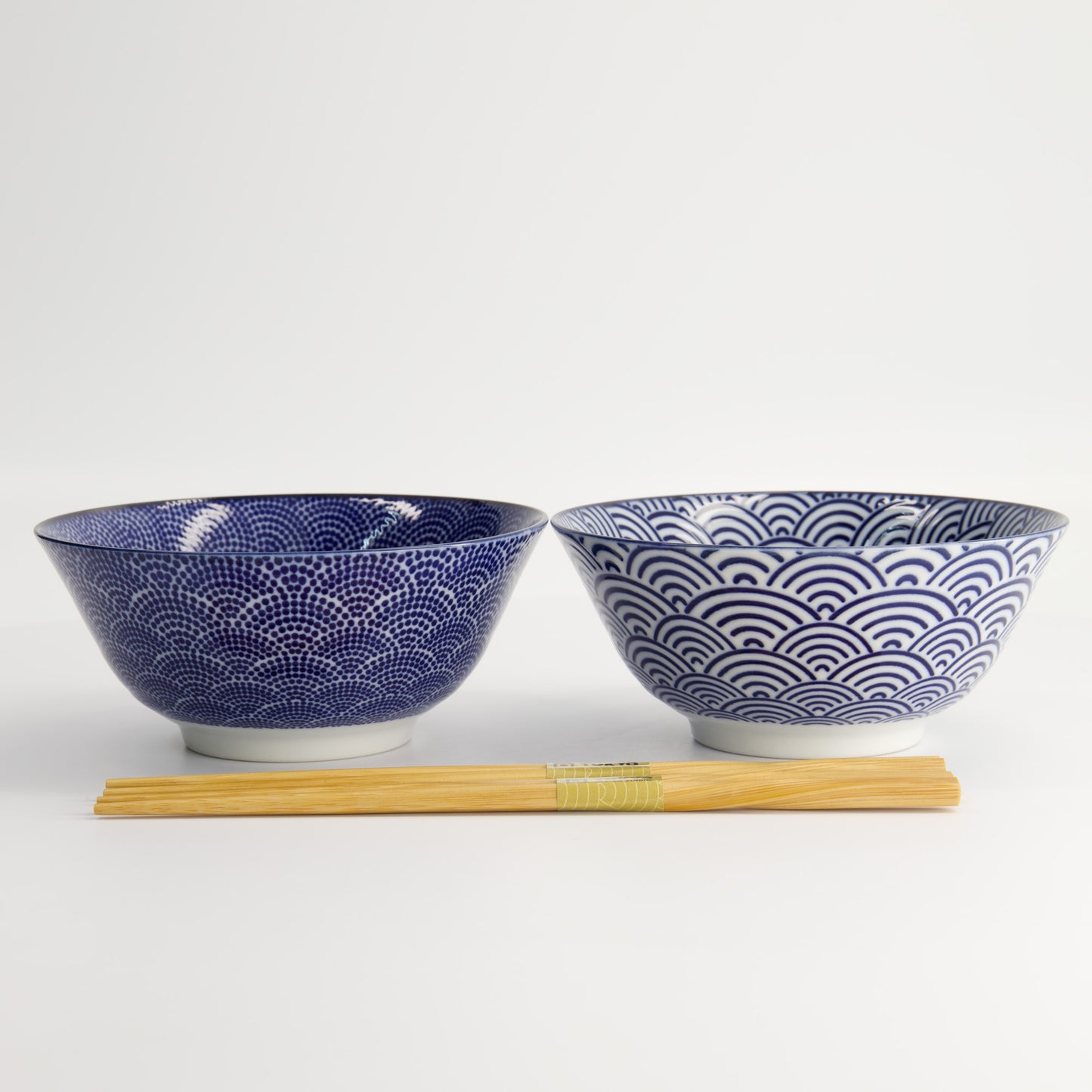 Nippon Blue/White Tayo Bowls and Chopsticks Gift Set "Dots & Waves"