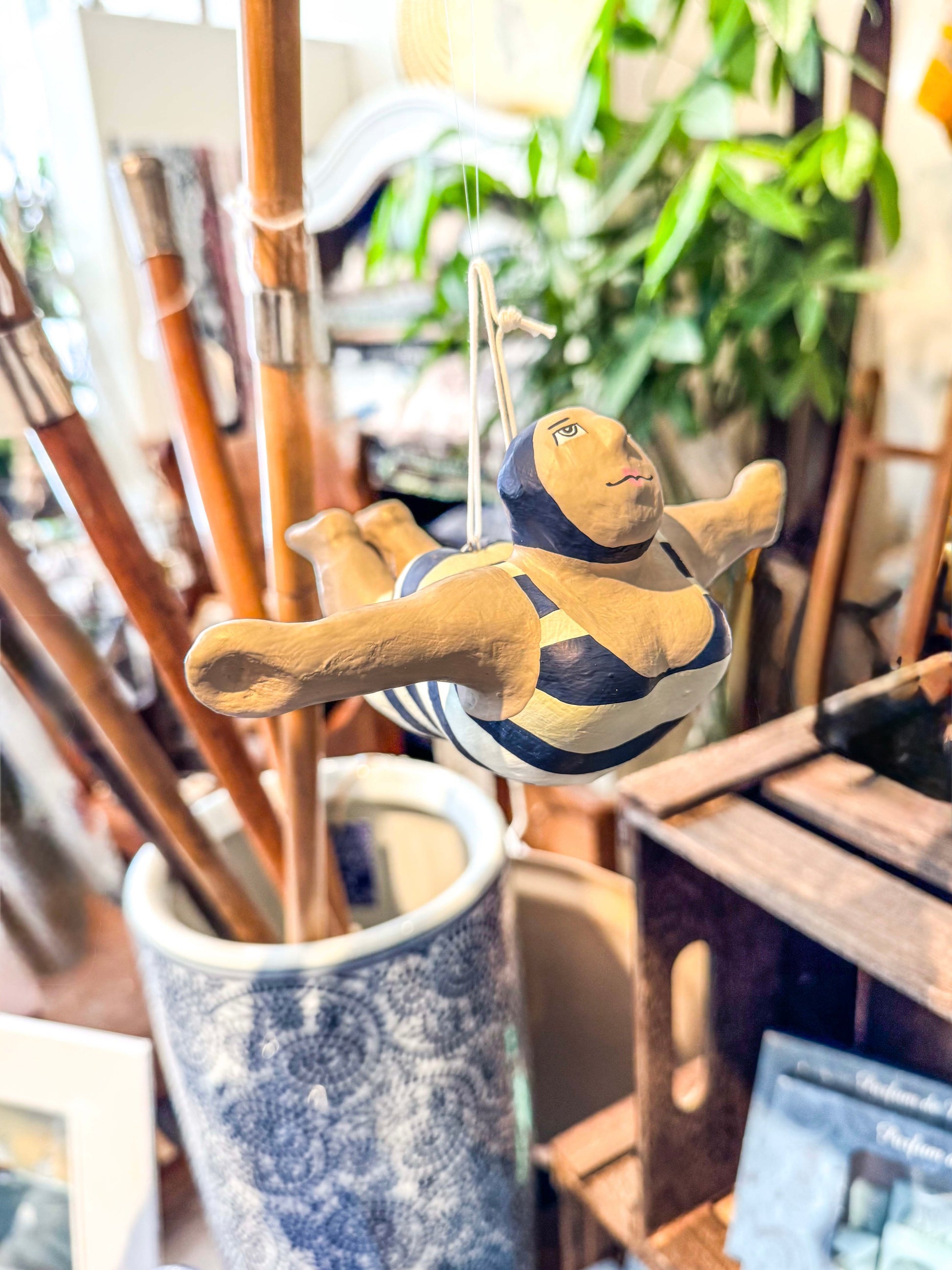 Decorative Papier Mâché Bather Hanging Decoration - Female (Small) situ 2
