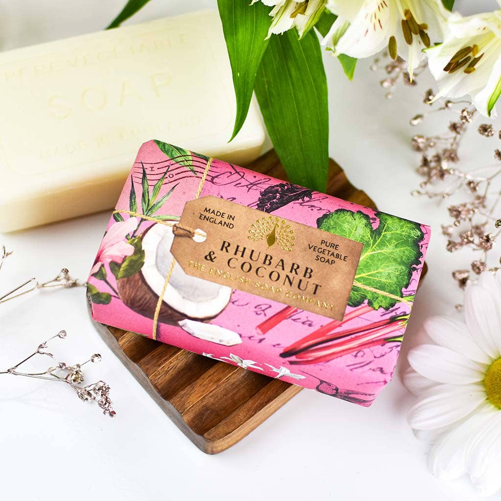 English Soap Company – Anniversary Rhubarb & Coconut Soap (190g) 2