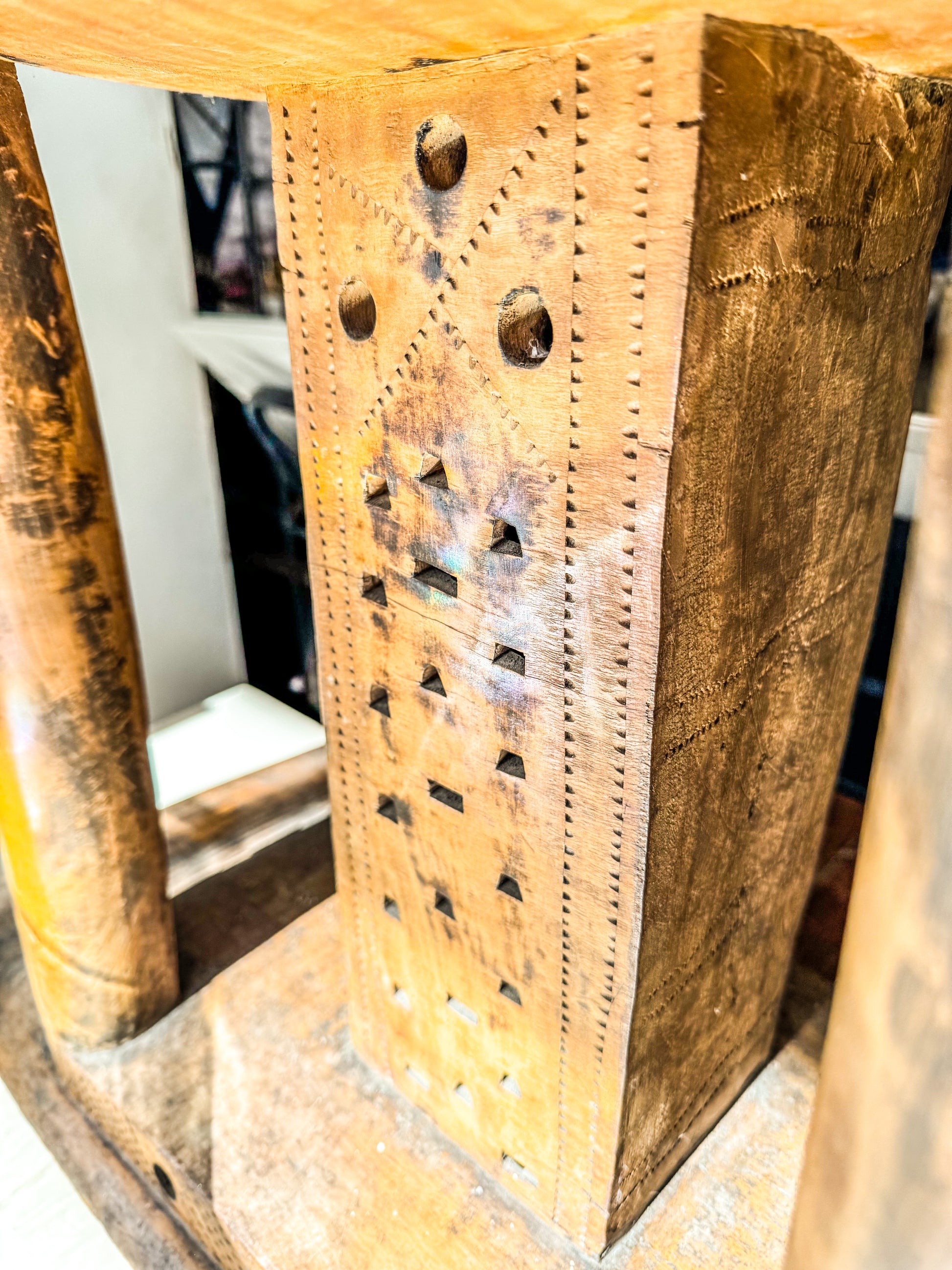 Ashanti Stool close up 1