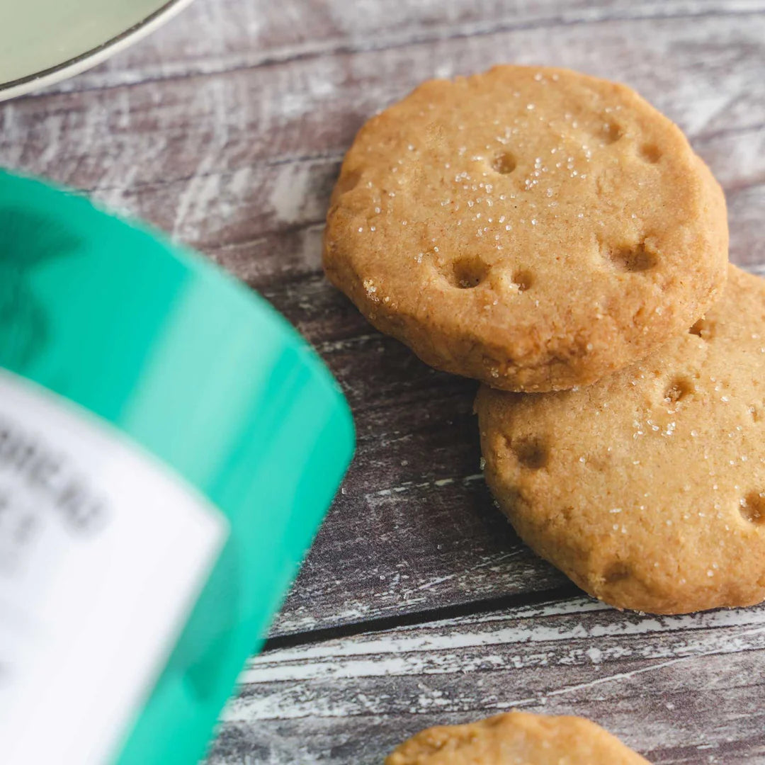 Handmade Traditional Shortbread Biscuits – 140g Gift Tin - with Warming Stem Ginger  Biscuits
