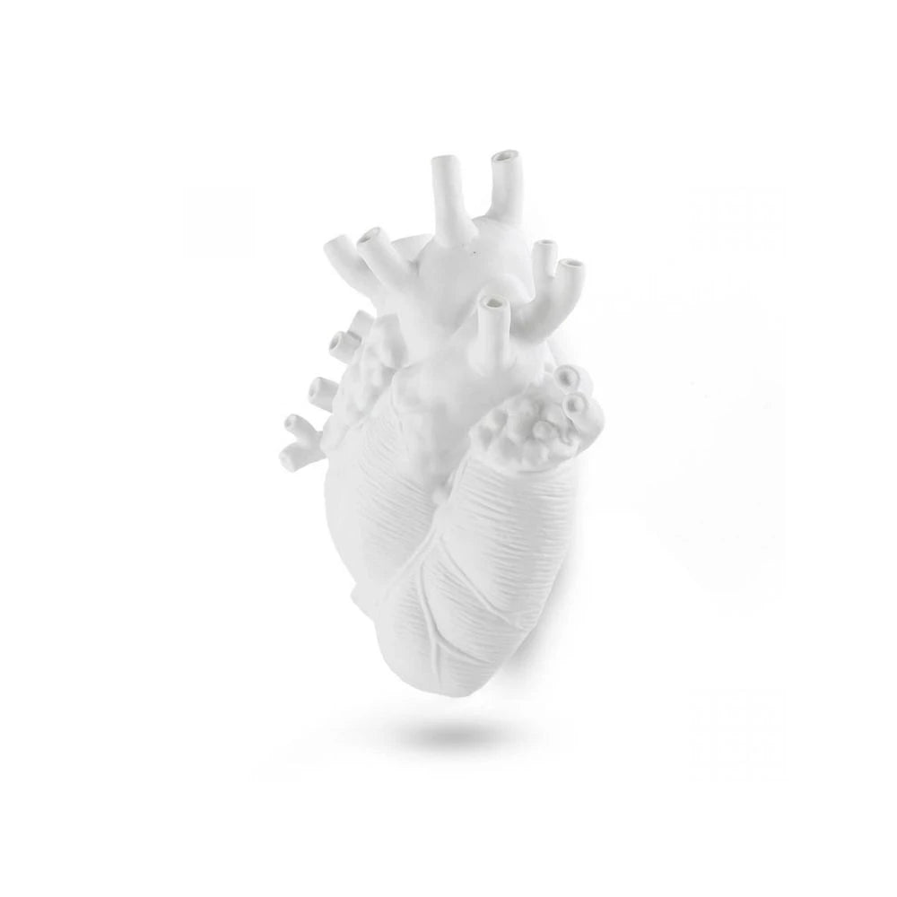 Seletti_Giant_Heart_vase 1