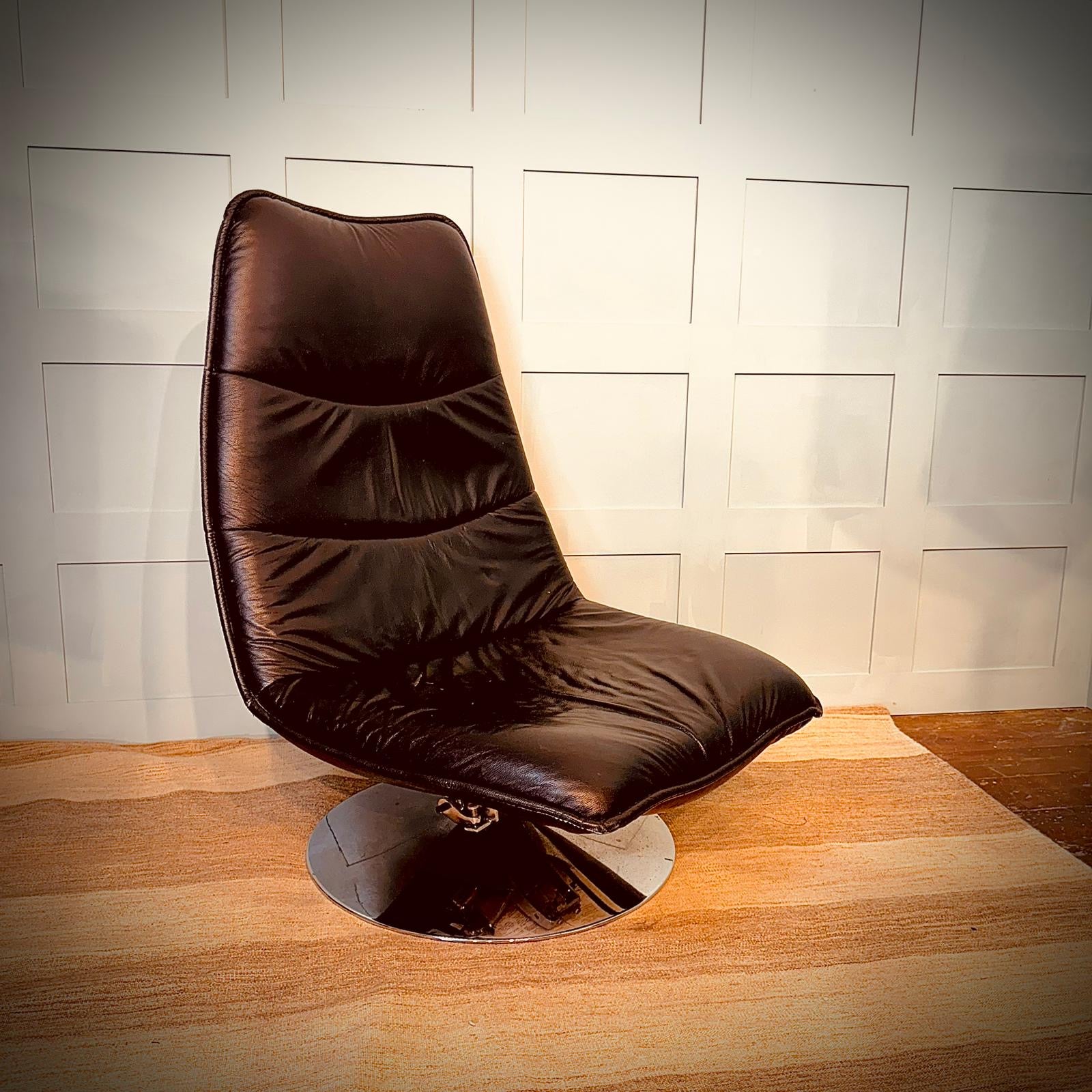 Vintage 1970s Italian Black Leather Tilt & Swivel Lounge Chair – Mid-Century Design