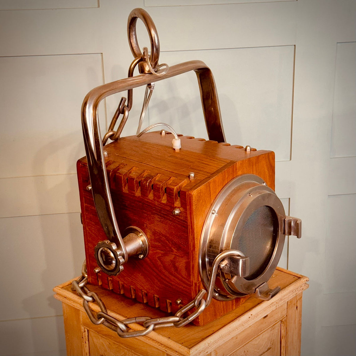 Vintage Wooden Cinema/Theatre/Nautical Style Lights 3