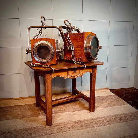 Vintage Wooden Cinema/Theatre/Nautical Style Lights 1
