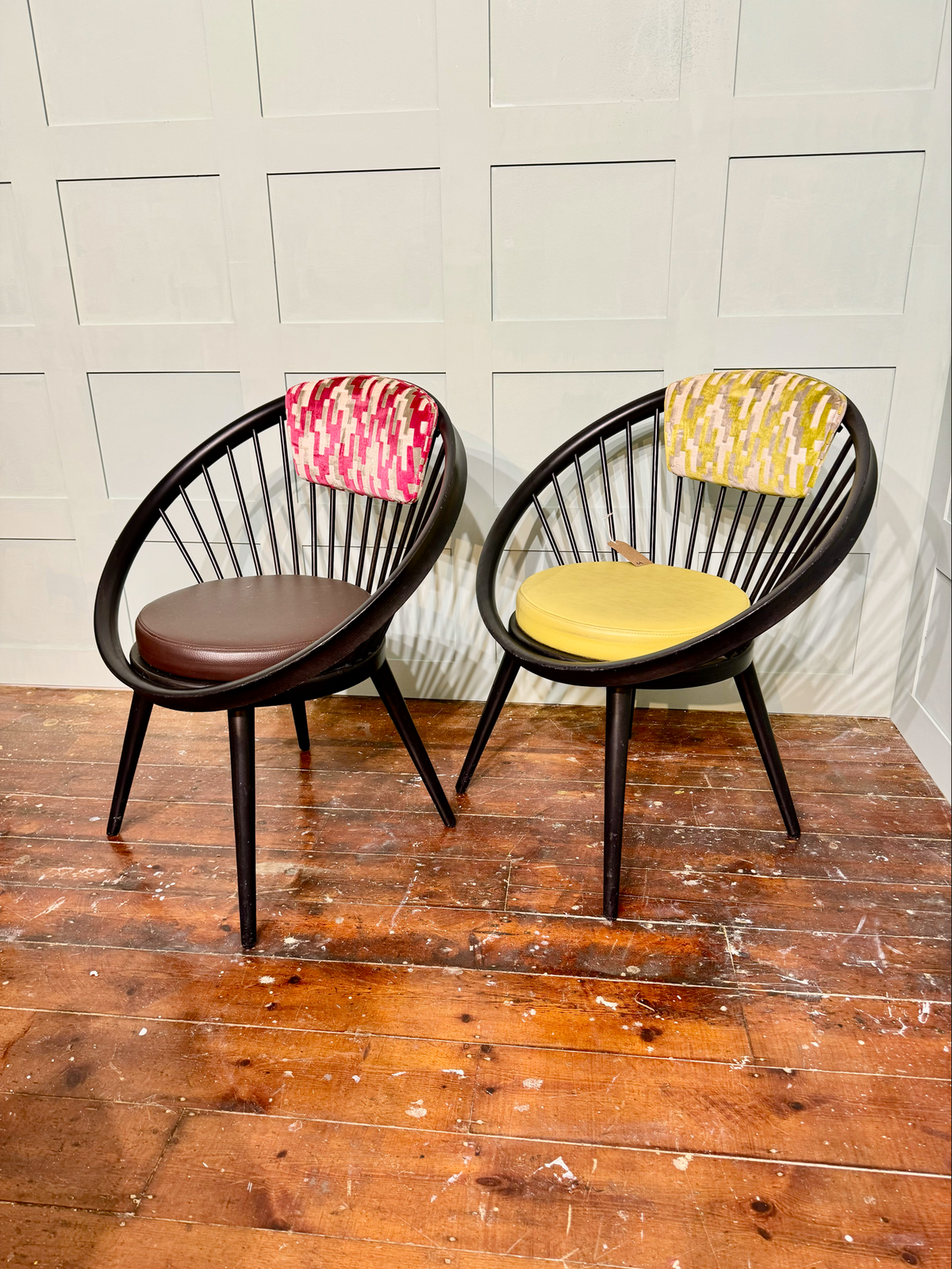 Yngve Ekström 'Mingo' Circle Chairs for Swedese — Reupholstered Pair, Sweden c.1960s 3