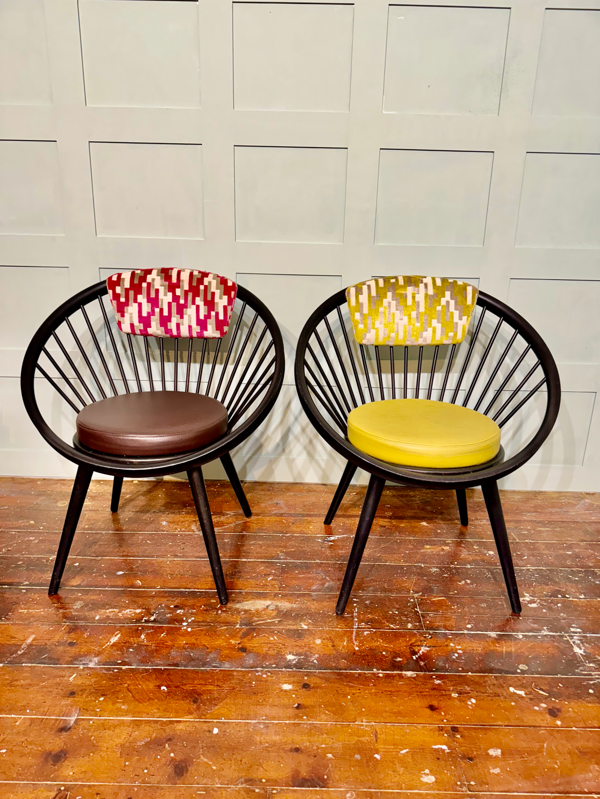 Yngve Ekström 'Mingo' Circle Chairs for Swedese — Reupholstered Pair, Sweden c.1960s 4