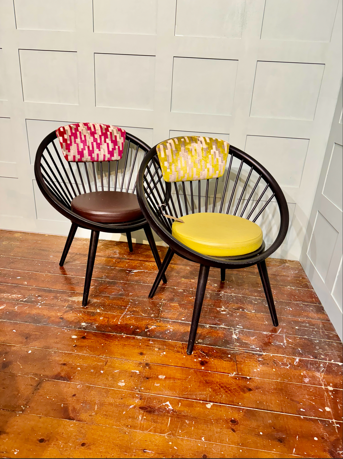 Yngve Ekström 'Mingo' Circle Chairs for Swedese — Reupholstered Pair, Sweden c.1960s 5