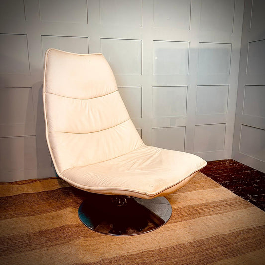 Cream Mid Century Italian Leather Tilt 'n' Swivel Chair