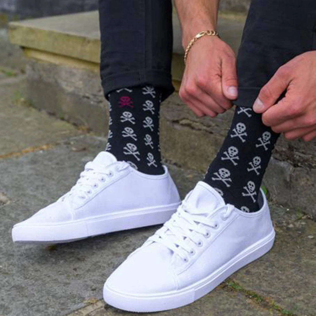 Black Skull Bamboo Socks 7-11 UK