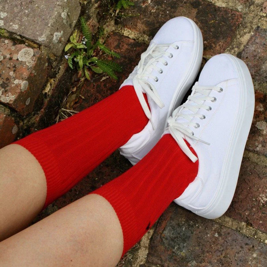 Classic Red Bamboo Socks 7 -11 UK